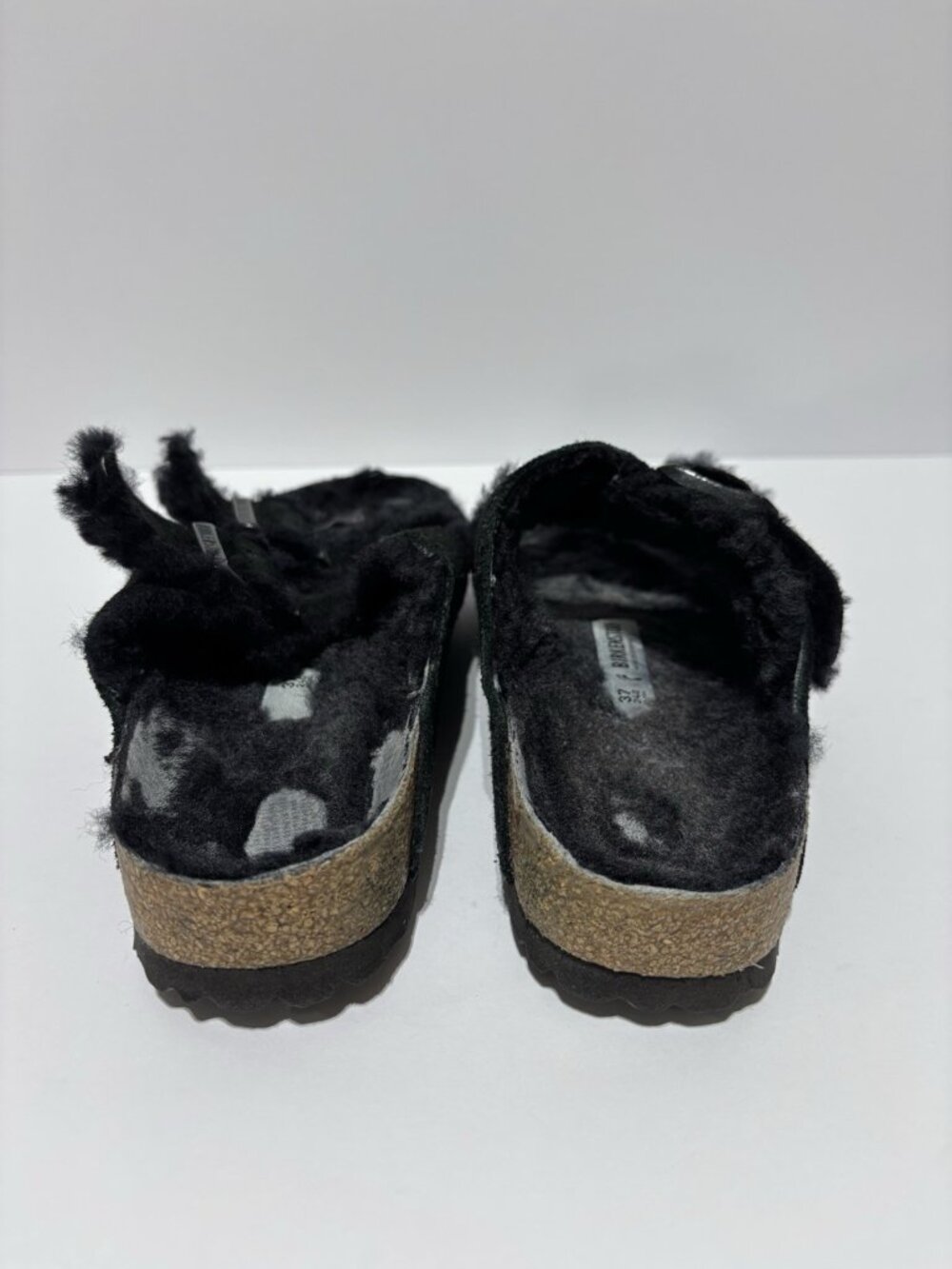 Birkenstock Women’s Arizona Shearling Sandals Black, Size US 6 Narrow, EUR 37 - Picture 4 of 6